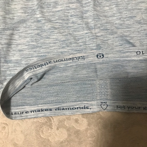 Lululemon top - Picture 5 of 7